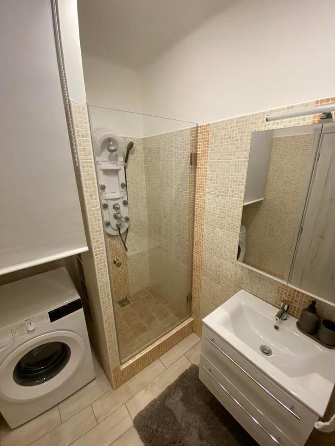 Chill Apartman Miskolc Luaran gambar